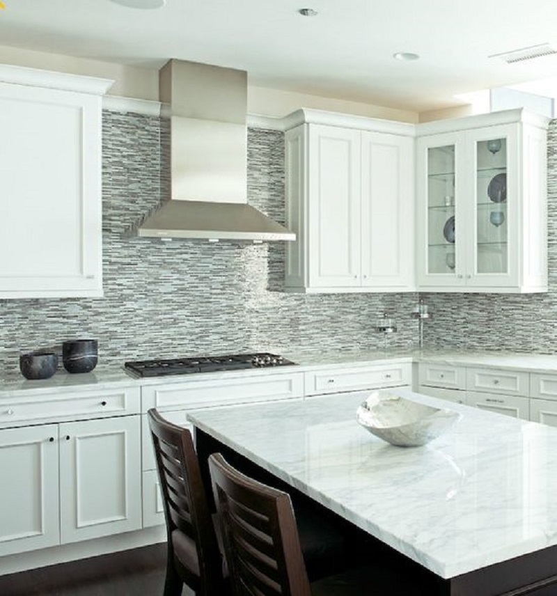 glass mosiac tile for kitchen with white cabinets