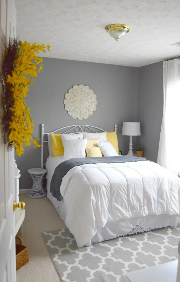 Eye-catching bedroom in grey