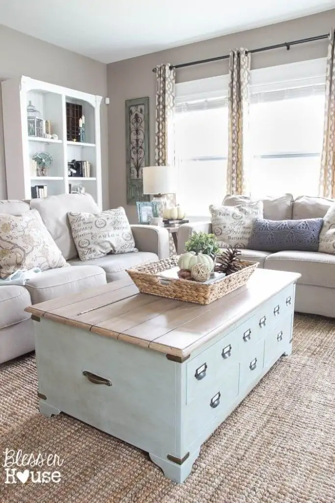 decorating idea for coffee table with storage