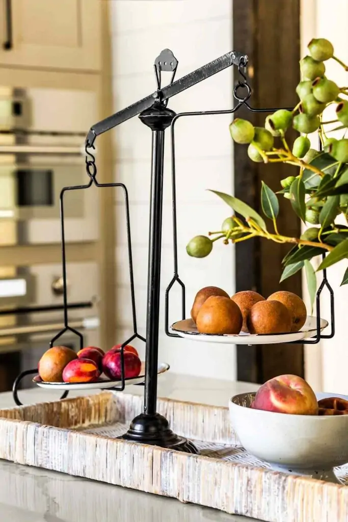 fruit scale decor ideas for the kitchen island