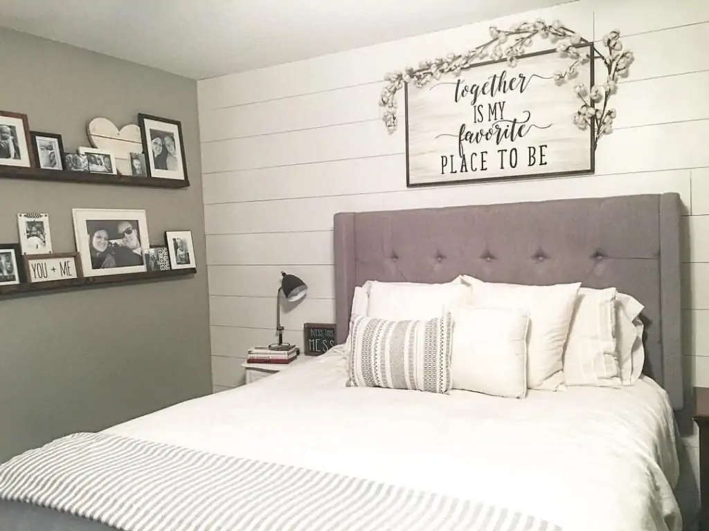 bedroom wall decor idea with appealing wording