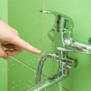 how to fix bath faucet leak