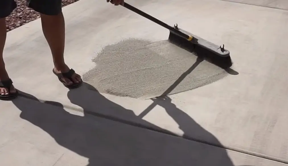 third layer absorbent for oils stains on concrete