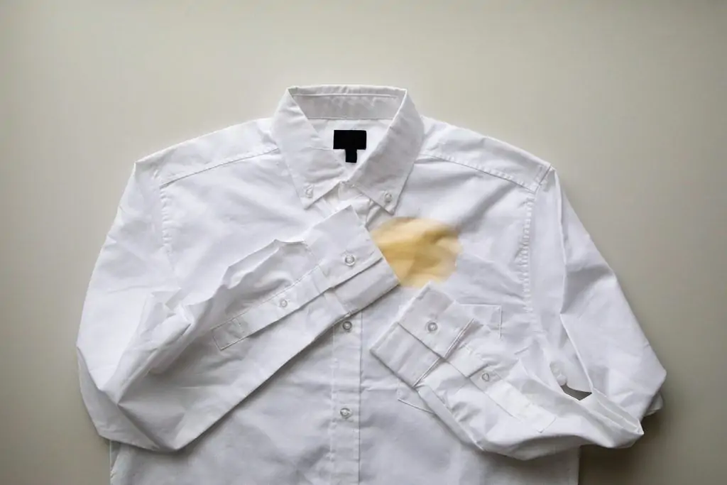 How to Handle Sensitive Areas of Your Dress Shirt