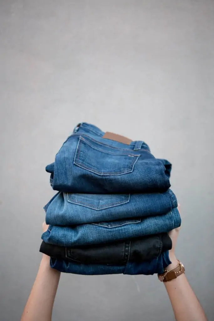The Types of Jeans and How to Wash Them