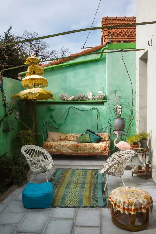 tiny paris patio