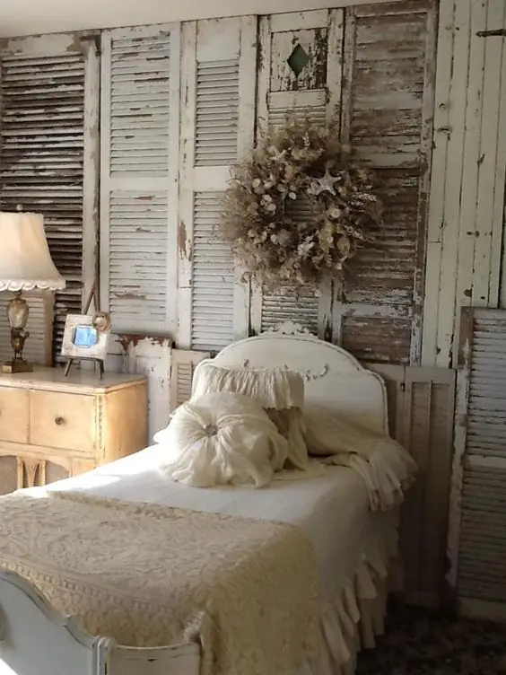 rustic vintage bedroom ideas reclaimed shutters