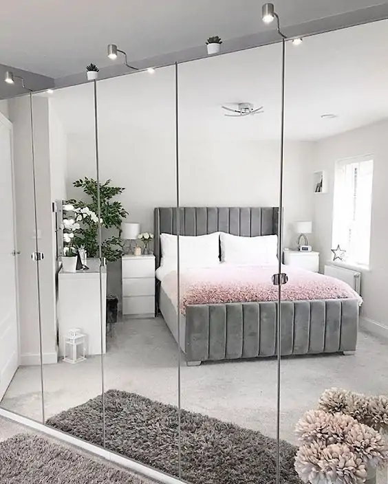 mirrors small bedroom design