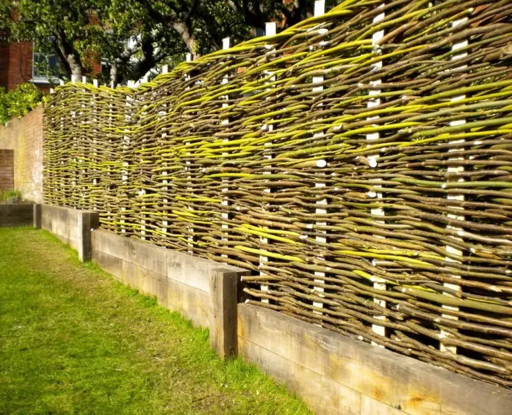 tree branch fence ideas