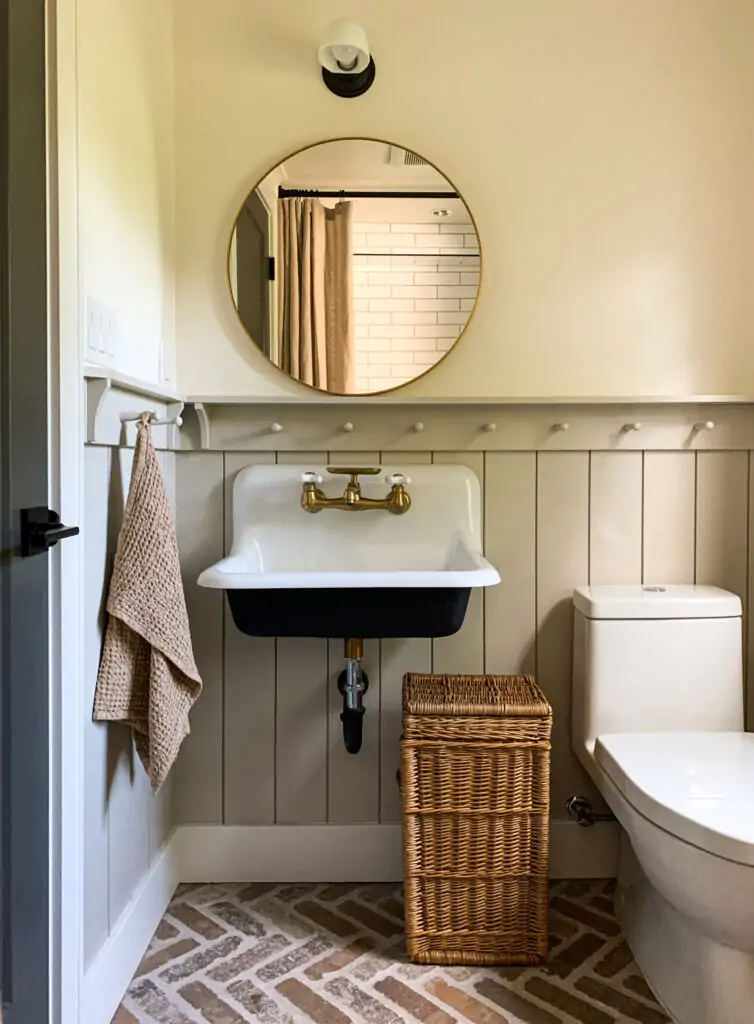 wainscoting ideas bathrooms farmhouse chic