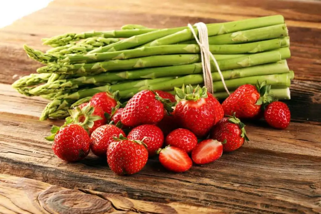Companion Planting Asparagus and Strawberries